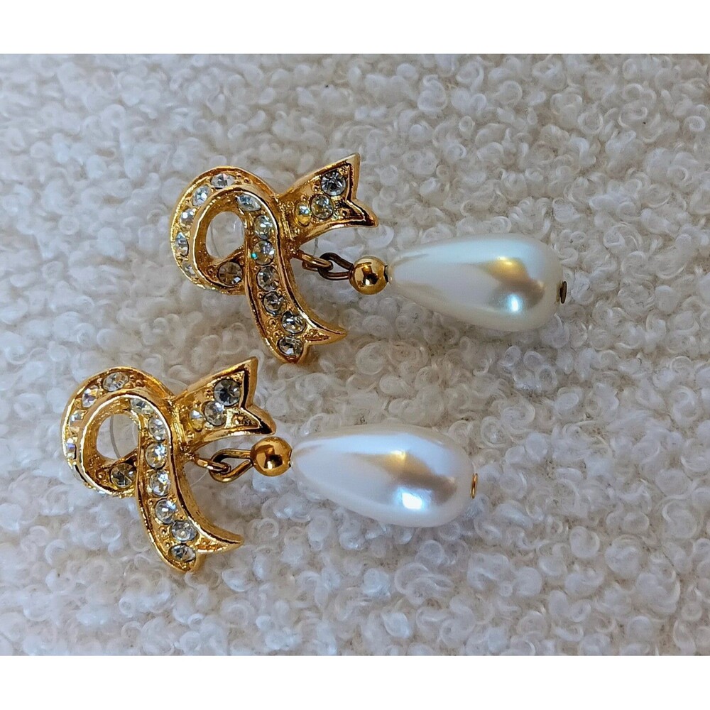 Clear Rhinestone Gold Tone Bow Faux Pearl Dangle Post Earrings Vintage 1.75 in - Picture 4 of 11